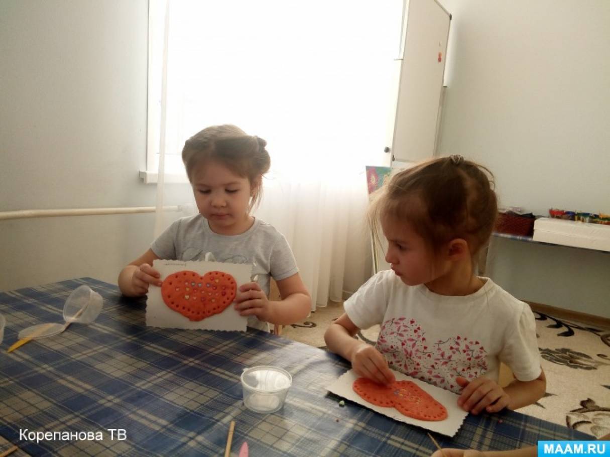 Стаття «Фотозвіт заняття по Тістопластика« Валентинка для