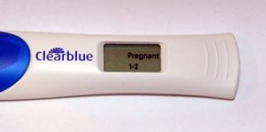 В електронному тесті замість смужки з'являється напис «pregnant», якщо Ви вагітні, і «not pregnant», якщо не вагітні
