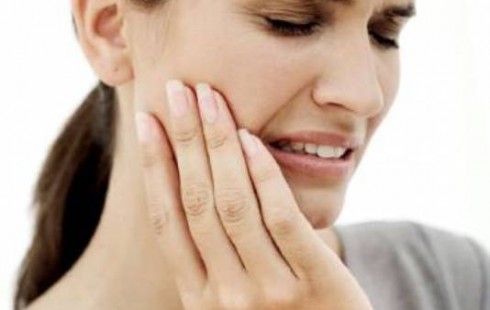 Зубний біль може спіткати в самий невідповідний момент