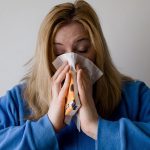 Хочу поділитися з вами, дорогі дівчатка, як швидко позбутися від такого жахливого явища, як болячки на губі або в носі