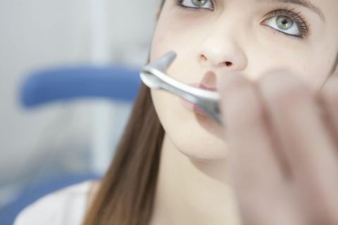 Ендоскопію носа (дослідження носової порожнини за допомогою ендоскопа),   Загальний аналіз крові,   Протромбіновий тест,   Аналіз крові на частковий тромбопластиновий час