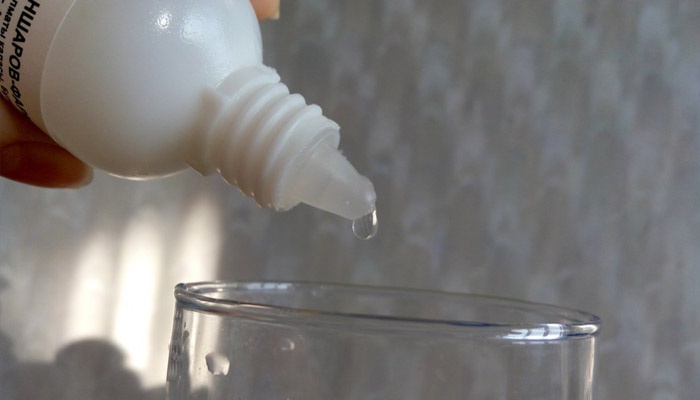 Якщо кровотеча не зупинилася, необхідно викликати швидку допомогу