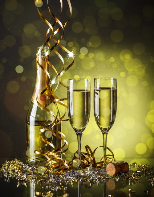 В   новорічні свята консультантам часто доводиться відповідати на питання, пов'язані з сумісністю вживання алкоголю та годування груддю