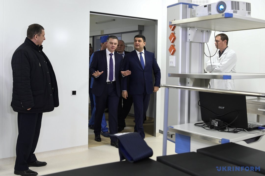 Реконструкція проведена в концепції чисті приміщення, відділення укомплектовано обладнанням в концепції робочого місця сучасної німецької клініки