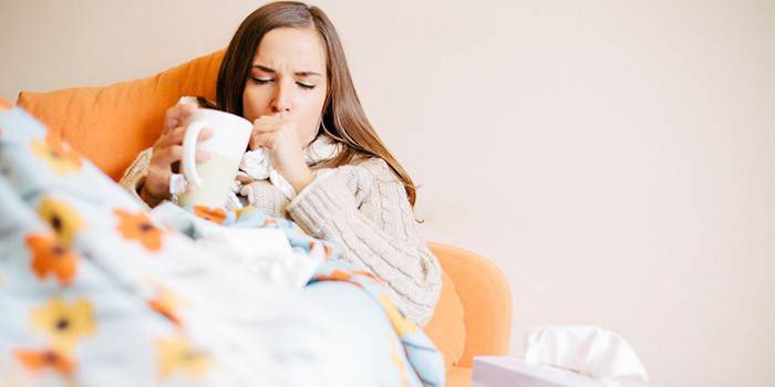 стабілізації обміну речовин;   терапії проти бактерій;   контролю правильного газообміну;   постільного режиму;   легкої вітамінної дієти;   рясного пиття;   призначених медикаментів, макропрепаратів, до яких відносять сульфаніламідні засоби і антибіотики (щоб уникнути інтоксикації їх необхідно запивати лужними мінеральними водами);   фізіотерапевтичних процедур: оксигенотерапии, діатермії, індуктотерапія, гірчичників