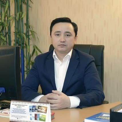 kz   , Фетву коментує ісламознавство, теолог, керівник відділу міжнародних відносин, секретар Ради улемів ДУМК, PhD Ершат Онгар: