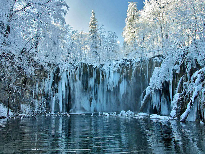 Дивовижні замерзлі водоспади: Плитвицкие озера, Хорватія