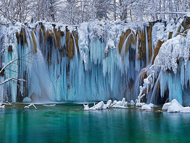 Дивовижні замерзлі водоспади: Плитвицкие озера, Хорватія