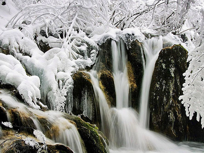 Дивовижні замерзлі водоспади: Плитвицкие озера, Хорватія