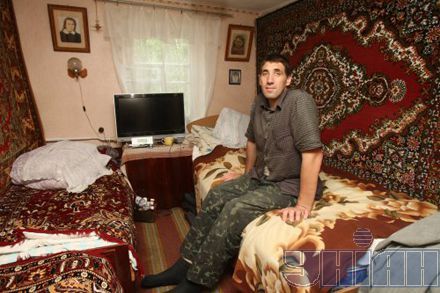 Після того, швидше за все, я ще підріс, бо кілька разів бився головою об гілки дерев, про які раніше не бився