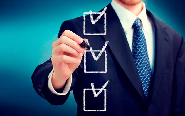 Як запевняють офтальмохірурги, турбуватися про рівень безпеки не варто, якщо операція проводиться в клініці кваліфікованим фахівцем