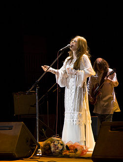 Пелагея Сергіївна Ханова, більш відома просто як Пелагея (   14 липня   1986 рік   ,   Новосибірськ   ,   СРСР   ) -   фолк-рок   -певіца, засновниця і солістка   групи «Пелагея»