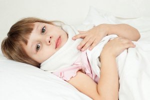 Досить часто зустрічаються випадки блювоти при ангіні, особливо у маленьких дітей