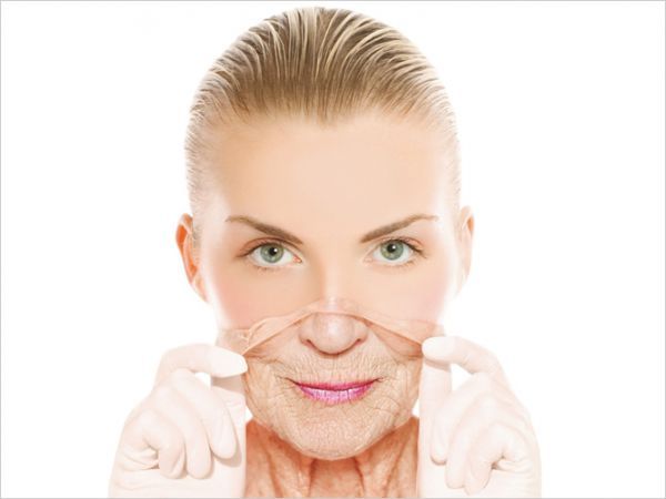 Коли з'являються прищі в 40 років у жінок, лікування повинно бути комплексним