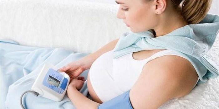 Для лікування гіпотонії необхідно звернутися до лікаря