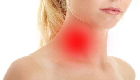 Якщо це просто звичайна ангіна, то припиняти   грудне годування   не варто