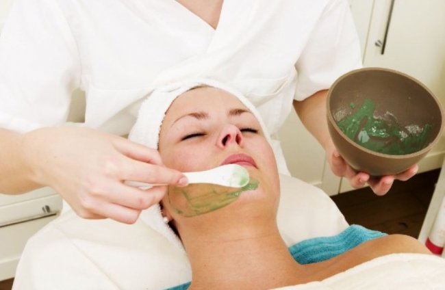 Демодекс на обличчі: у чому підступ хвороби, як від неї позбутися