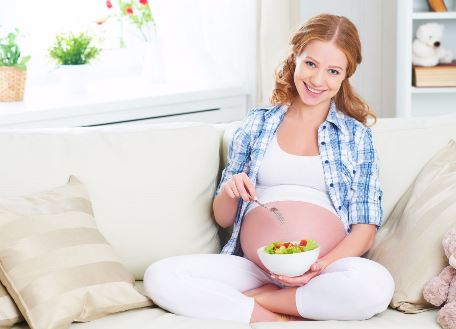 Але тільки розумне вживання редьки в малих кількостях не принесе шкоди вагітним