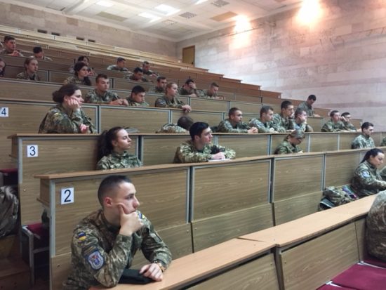 Це близько 8000 в рік