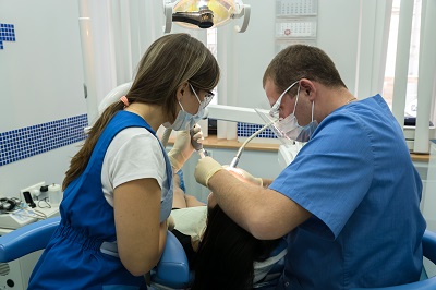 Лікування і видалення зубів проводиться з максимальним комфортом для пацієнтів