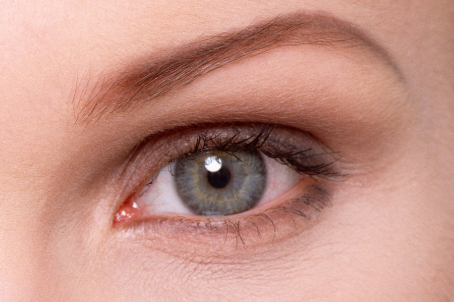 Гіпоксія проявляється і в почервонінні білка очей